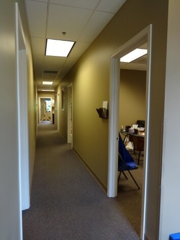 More Photos Of 9800 Harbour Pl, Mukilteo Light Manufacturing For Lease