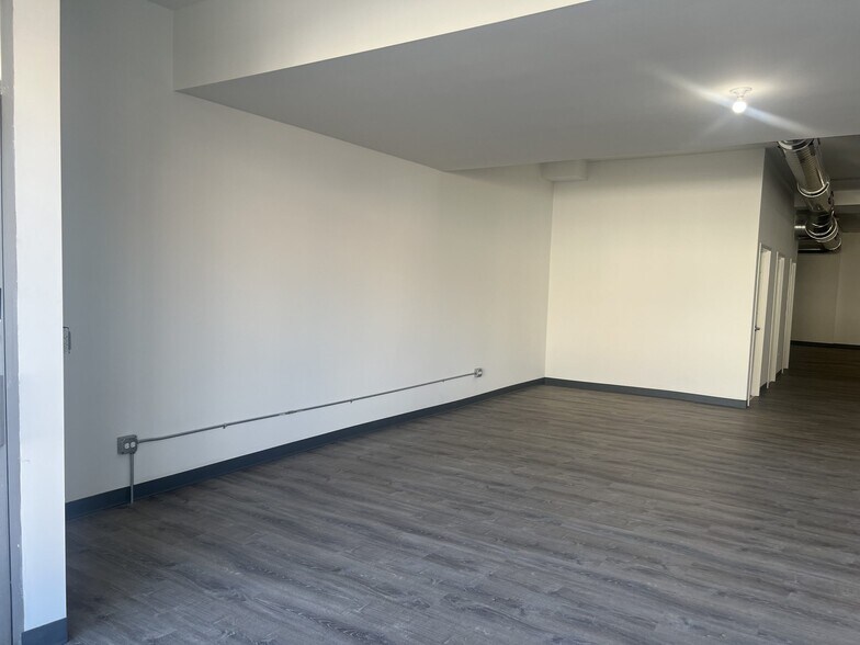 More Photos Of 3401-3409 W Fullerton Ave, Chicago Storefront Retail Office For Lease