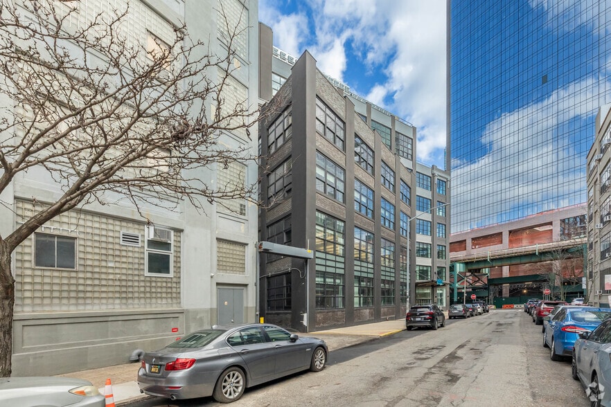 More Photos Of 43-10 23rd St, Long Island City Office For Lease