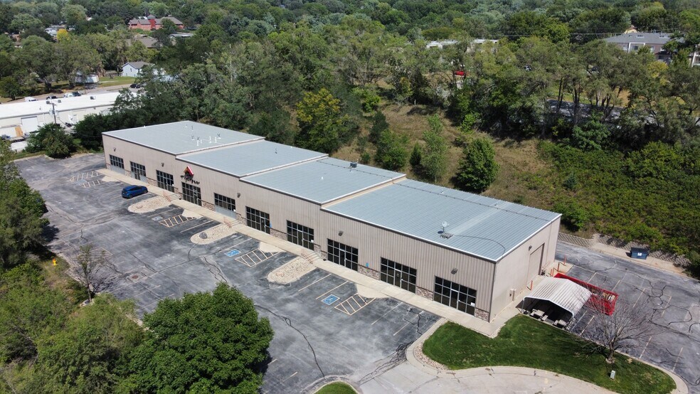 More Photos Of 2201 Thurston Cir, Bellevue Research And Development For Lease