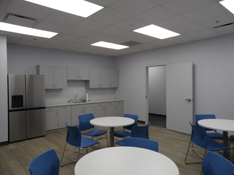 More Photos Of 252 Plemmons Rd, Duncan Unknown For Lease