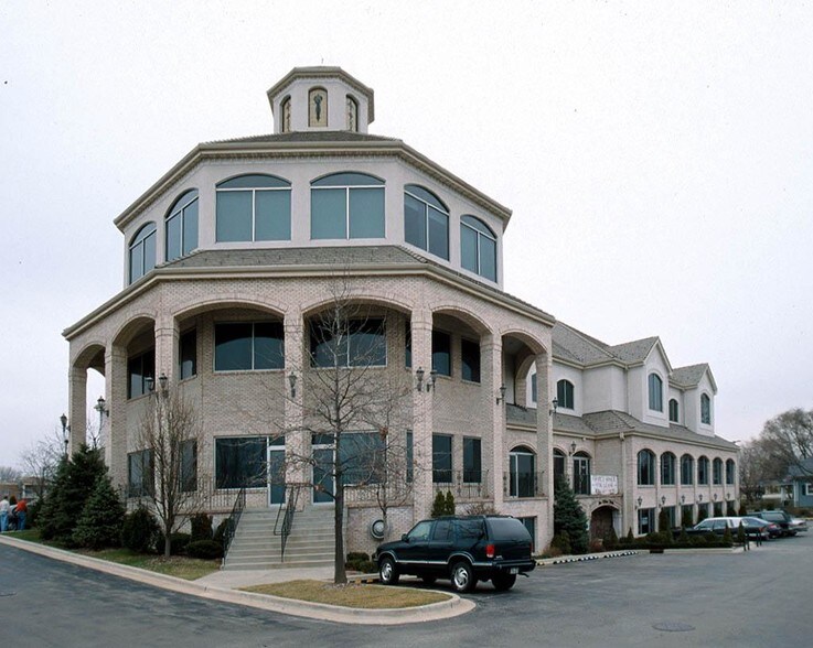 More Photos Of 1 Tiffany Pt, Bloomingdale Medical For Lease