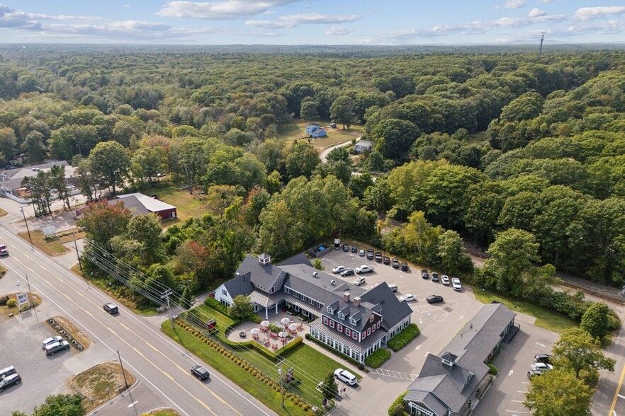 More Photos Of 2178 Post Rd, Wells Restaurant For Lease