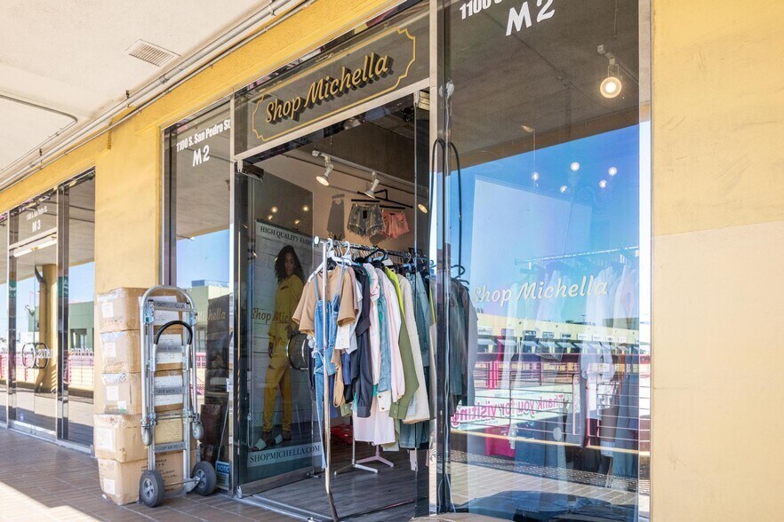 More Photos Of 1100 S San Pedro St, Los Angeles Storefront For Lease