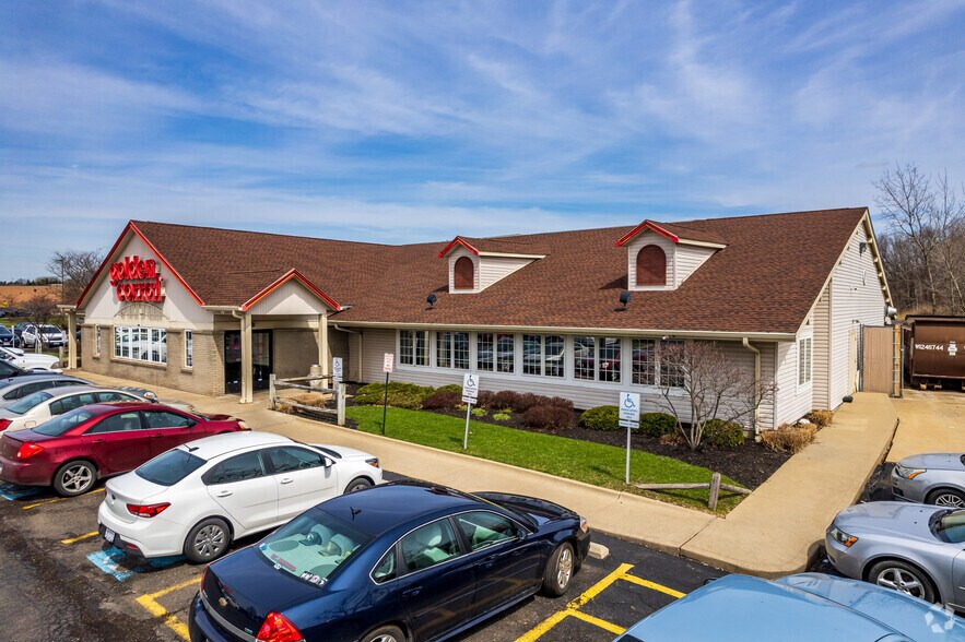 Primary Photo Of 4910 Dressler Rd NW, Canton Restaurant For Lease