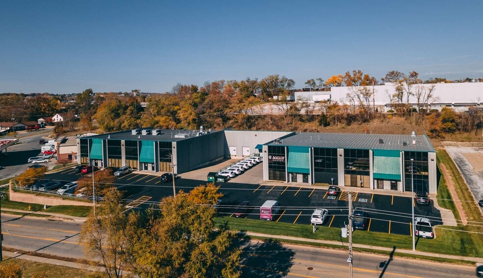 More Photos Of 5810-5852 F St, Omaha Warehouse For Lease