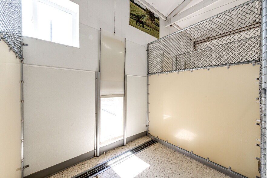 More Photos Of 7673 County Road 6, Brighton Veterinarian Kennel For Sale