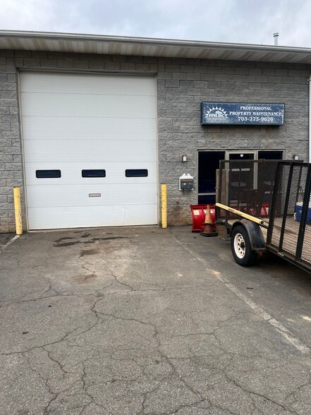 More Photos Of 9208 Venture Ct, Manassas Park Warehouse For Sale