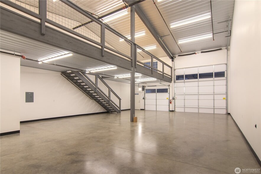More Photos Of 1986 Baltic Way, Ferndale Research And Development For Sale
