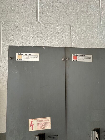 More Photos Of 3300-3312 Encrete Ln, Dayton Light Manufacturing For Lease