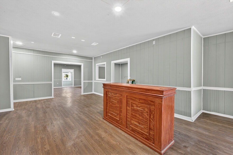 More Photos Of 1311 Highway 180 W, Mineral Wells Flex For Sale