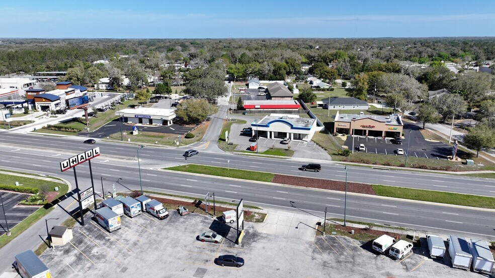 More Photos Of 32644 Blossom ln, Leesburg Office For Sale