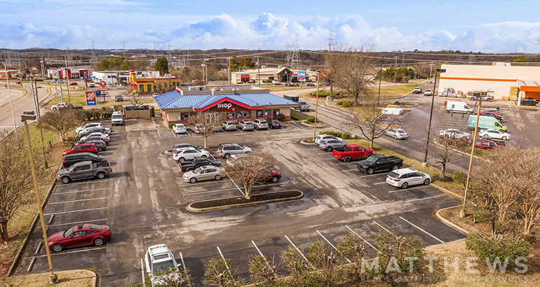 Primary Photo Of 906 Turner St, Maryville General Retail For Sale