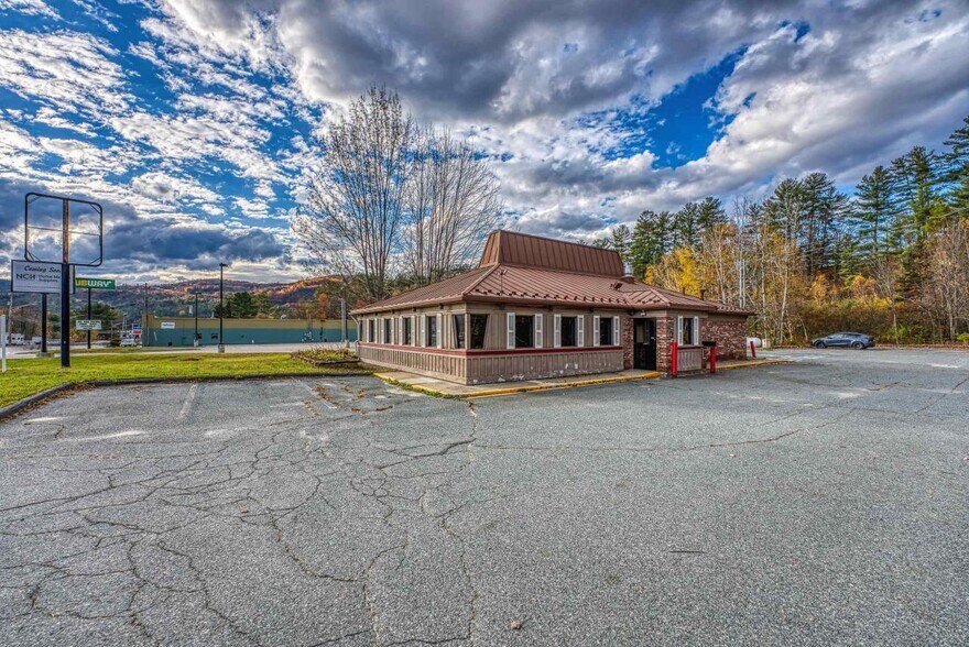 More Photos Of 238 Meadow St, Littleton Freestanding For Sale