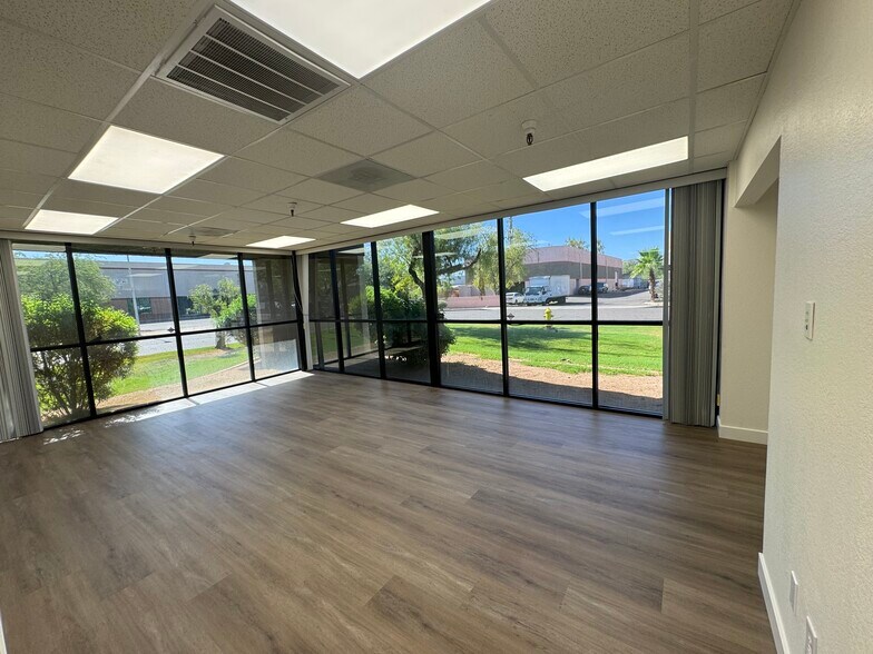 More Photos Of 5250 S 31st Pl, Phoenix Distribution For Lease