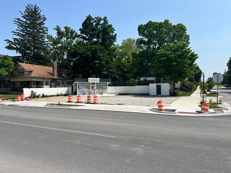 Primary Photo Of 404 E Washington St, Greencastle Freestanding For Sale