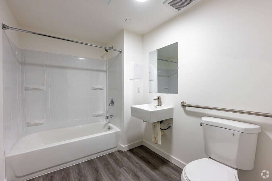 More Photos Of 300 W 60th St, Los Angeles Apartments For Sale