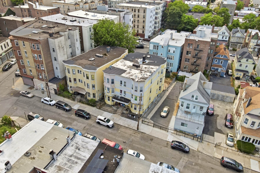 More Photos Of 25 Saratoga Ave, Yonkers Apartments For Sale