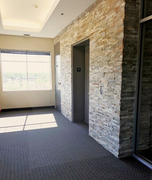 More Photos Of 1820 Old Highway 8, New Brighton Office For Lease