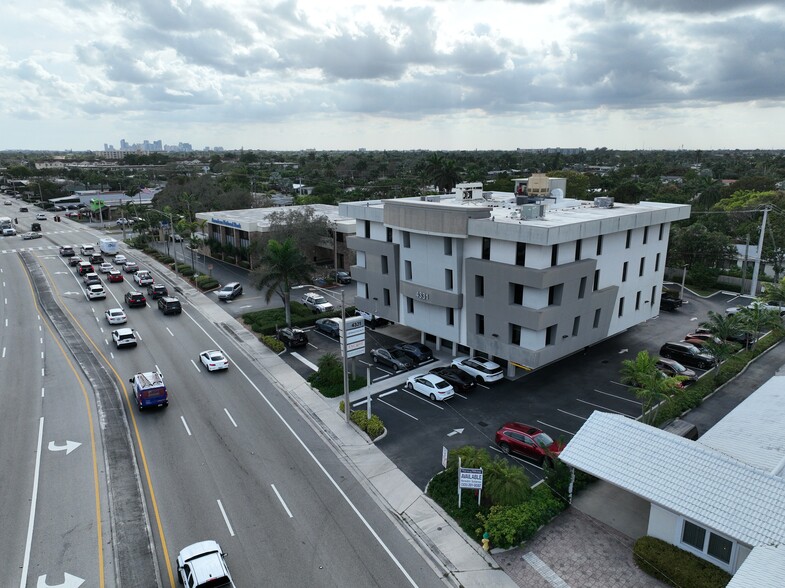 Primary Photo Of 4331 N Federal Hwy, Fort Lauderdale Medical For Lease