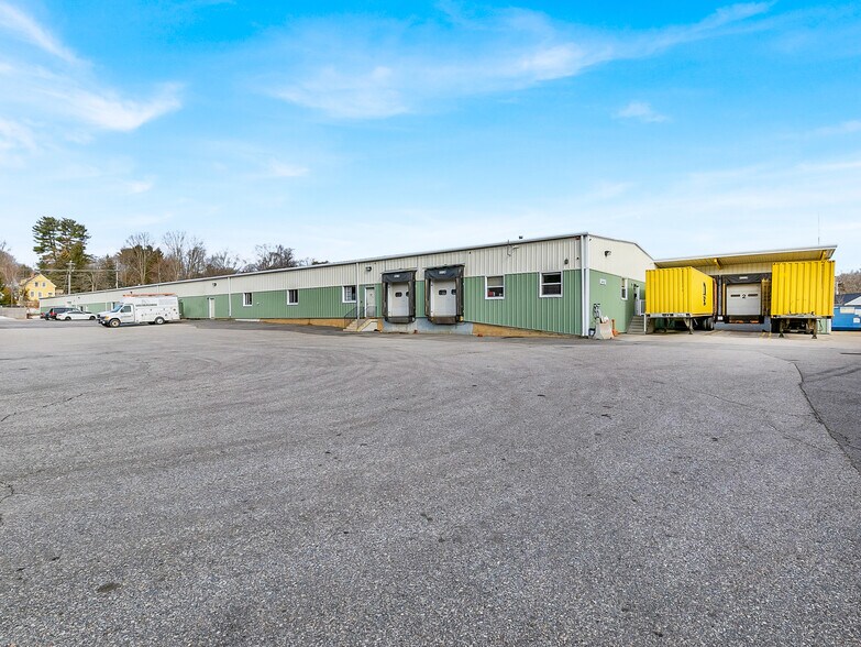 More Photos Of 16 Swamscott St, Newfields Warehouse For Lease