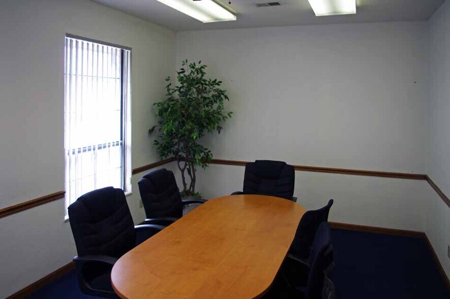 More Photos Of 7 Eagle Ctr, O'Fallon Office For Lease