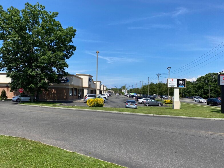 More Photos Of 2350 Nesconset Hwy, Stony Brook General Retail For Lease