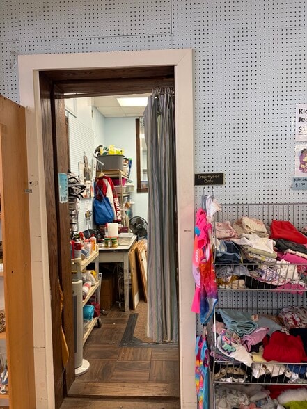 More Photos Of 6515 Rising Sun Ave, Philadelphia Storefront Retail Residential For Lease