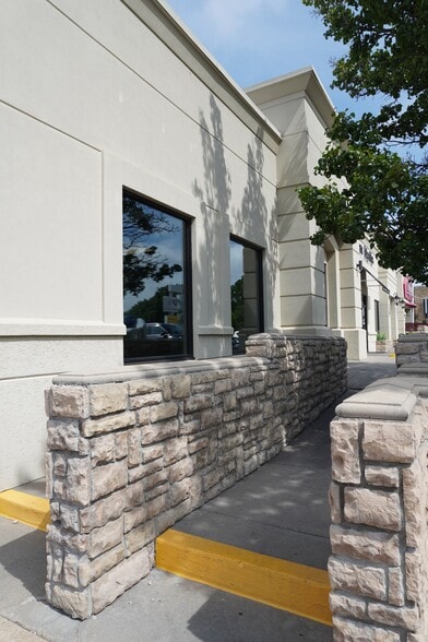 More Photos Of 4809-4817 E Douglas Ave, Wichita Storefront Retail Office For Lease