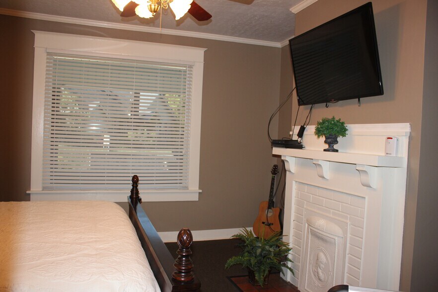 More Photos Of 1292 N Highland Ave, Jackson Office Residential For Lease