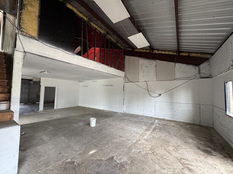 More Photos Of 40120 Industrial Park Cir, Georgetown Warehouse For Sale