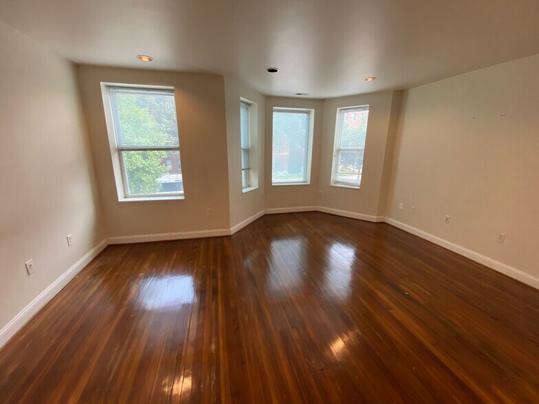 More Photos Of 75 New York Avenue NW, Washington Multifamily For Sale
