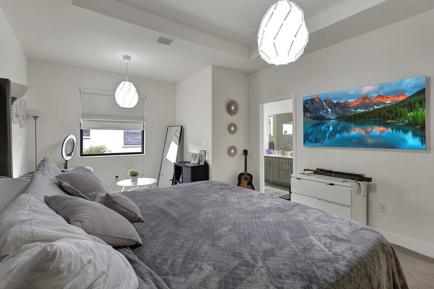 More Photos Of 15809 NW 91st Ct, Miami Lakes Specialty For Sale