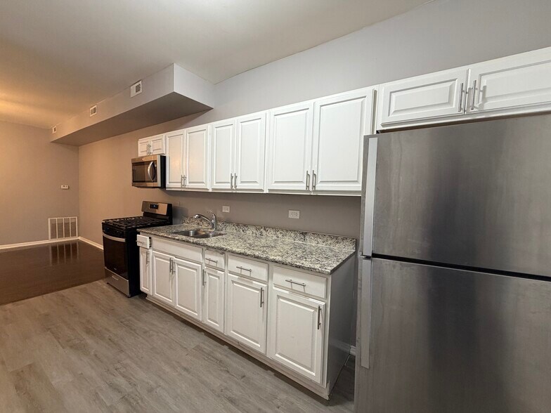 More Photos Of 5720 S Michigan Ave, Chicago Apartments For Sale