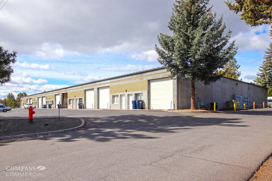 More Photos Of 63025 O B Riley Rd, Bend Warehouse For Lease