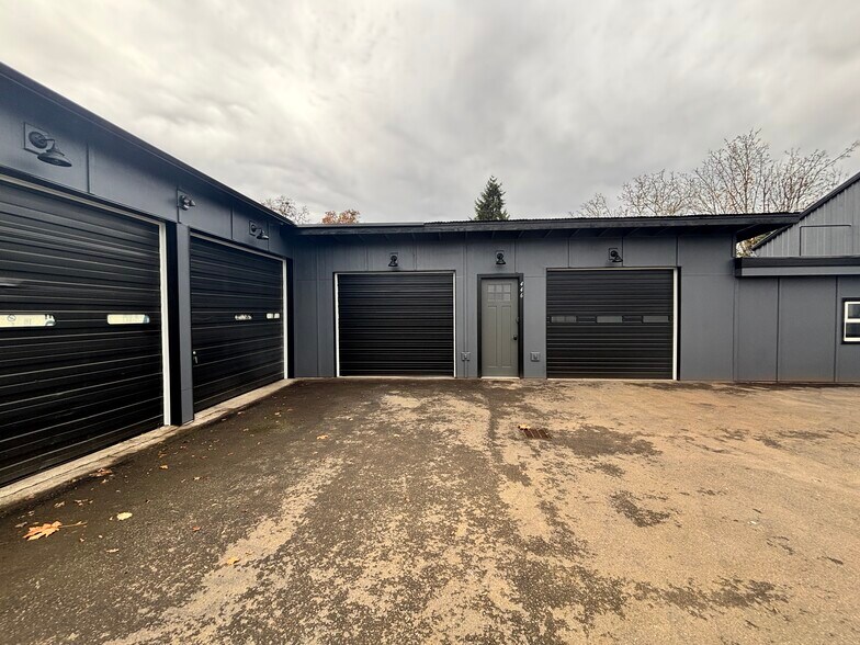 More Photos Of 446 McClaine St, Silverton Warehouse For Sale