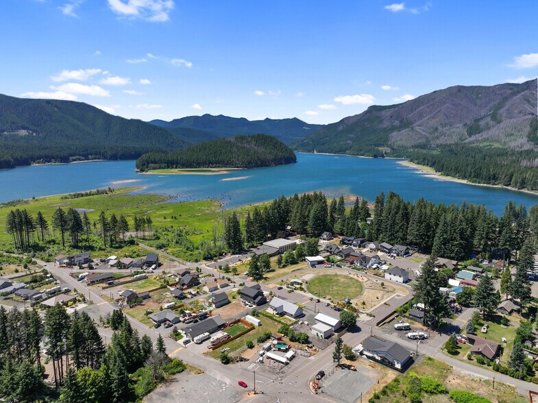 More Photos Of 100 Detroit Ave, Detroit Restaurant For Sale