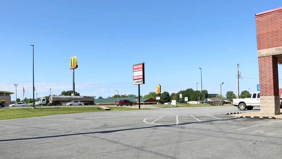 More Photos Of 1701-1703 US Hwy 412 W, Siloam Springs Unknown For Lease