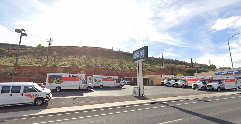 More Photos Of 555 N Bluff St, Saint George Freestanding For Lease