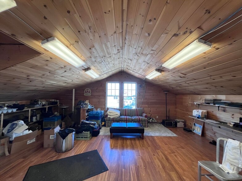 More Photos Of 18 Village Green Way, Southwest Harbor Restaurant For Lease