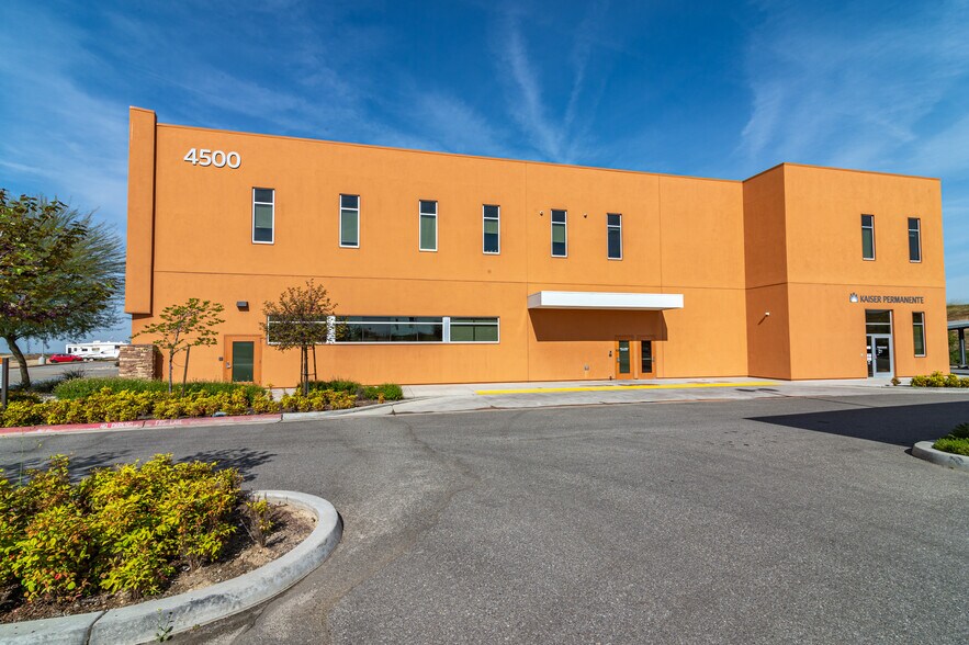 More Photos Of 4500 Morning Dr, Bakersfield Medical For Lease