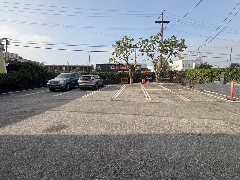 More Photos Of 4335 W Adams Blvd, Los Angeles Office For Lease