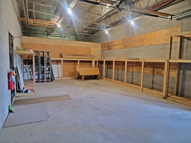 More Photos Of 115 W Upham St, Marshfield Flex For Sale