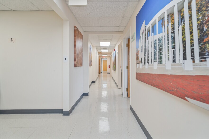 More Photos Of 235 Chestnut St, Springfield Office For Lease