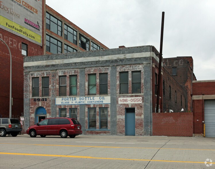 More Photos Of 1941 W Fort St, Detroit Warehouse For Sale