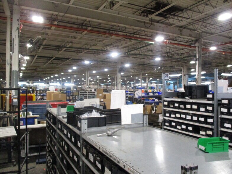More Photos Of 2800 Estes St, Norton Shores Manufacturing For Sale