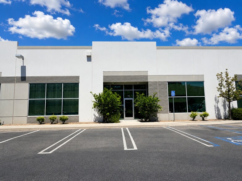More Photos Of 4590 Ish Dr, Simi Valley Unknown For Lease
