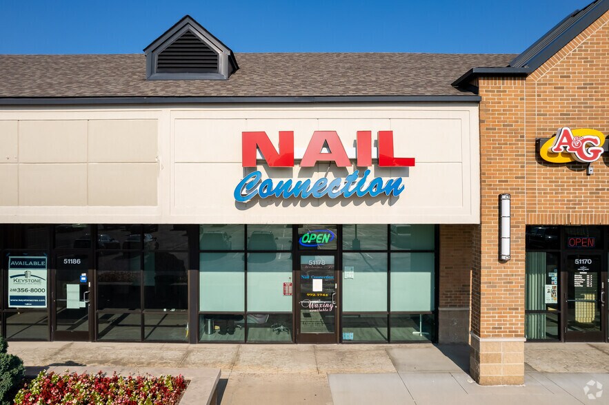 More Photos Of 51000-51336 Romeo Plank Rd, Macomb Township Unknown For Lease