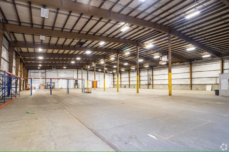 More Photos Of 10 Ferry St, Concord Flex For Lease