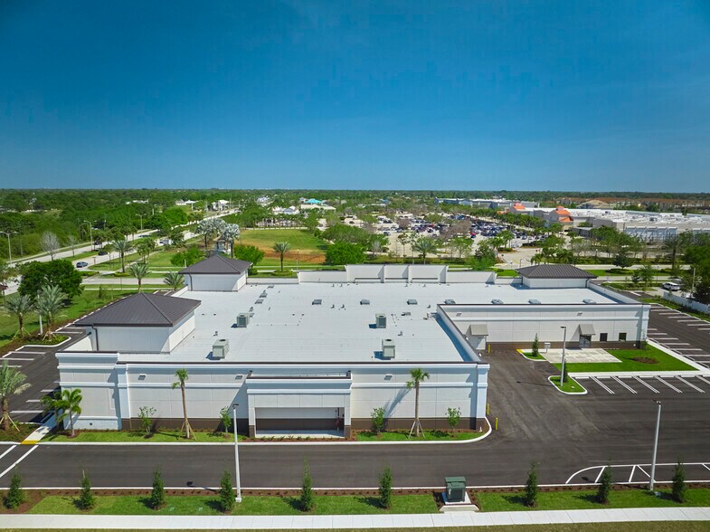 More Photos Of 1908 SW Gatlin Blvd, Port Saint Lucie General Retail For Lease